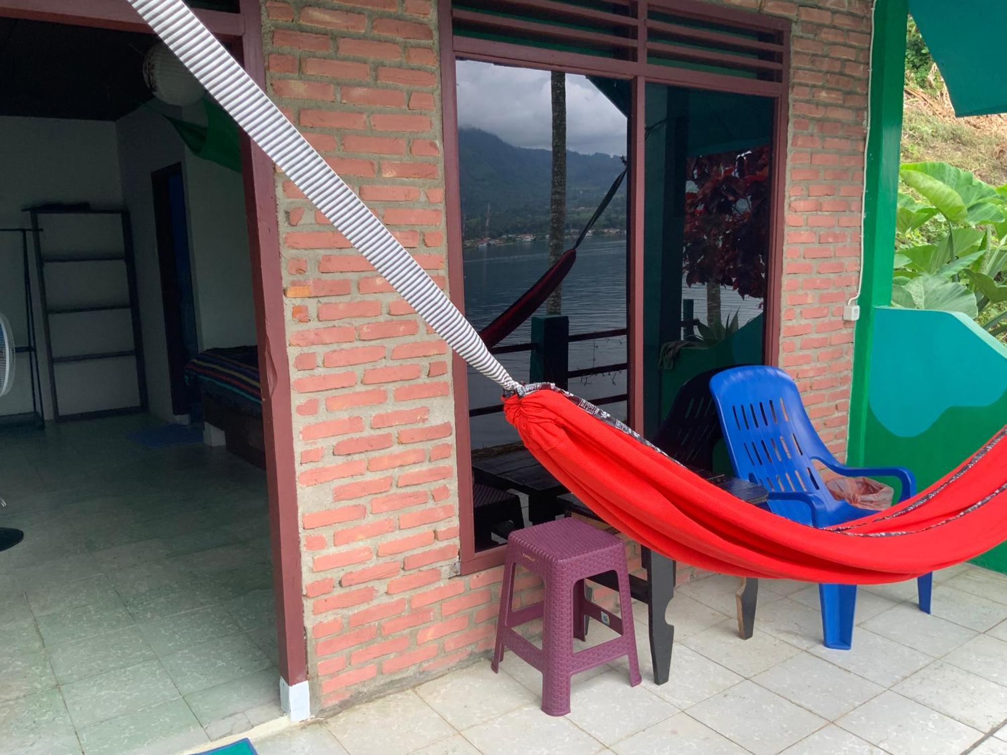 Mario Lakeside Apartments Tuk Tuk Buitenkant foto